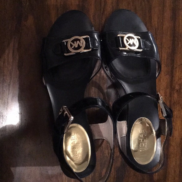 Michael Kors Platforms - Picture 1 of 4